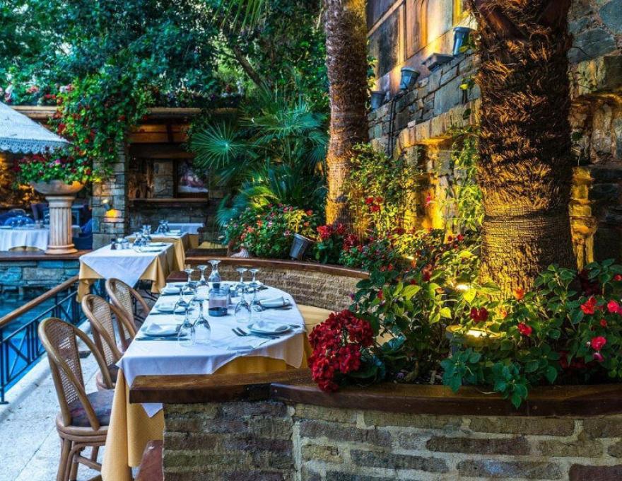 Δεξίωση Γάμου Πέτρινο Restaurant Γλυφάδα